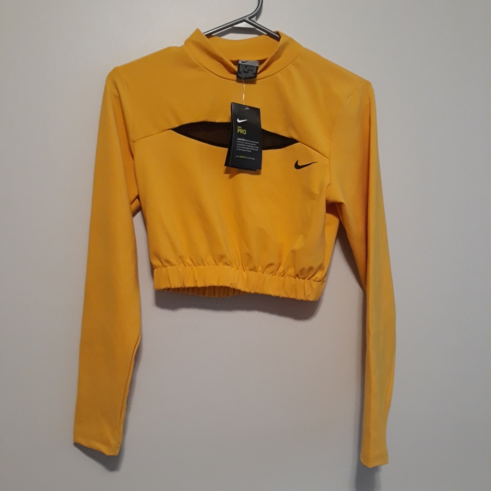 Workout Nike crop tops.
